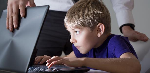 Problema vai além do Brasil: como outros países tentam proteger crianças na internet