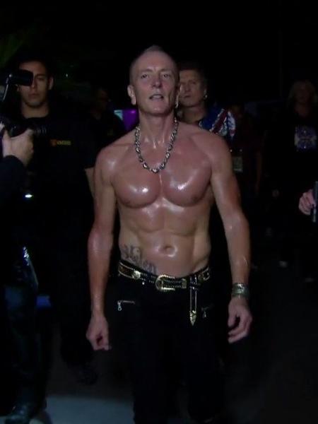 Phil Collen, guitarrista do Def Leppard, chama atenção no Rock in Rio 2017 - Reprodução/Multishow - Reprodução/Multishow
