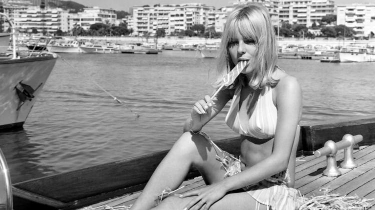 A cantora francesa France Gall em foto de 1966, em Cannes - AFP - AFP