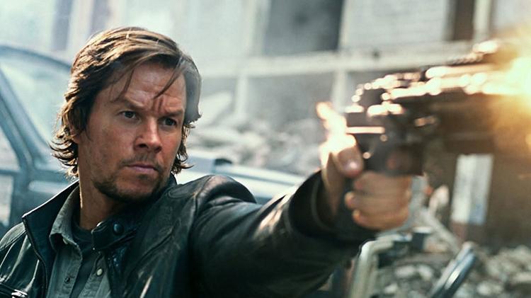 Cena de "Transformers: O Último Cavaleiro" (2017) - Divulgação - Divulgação