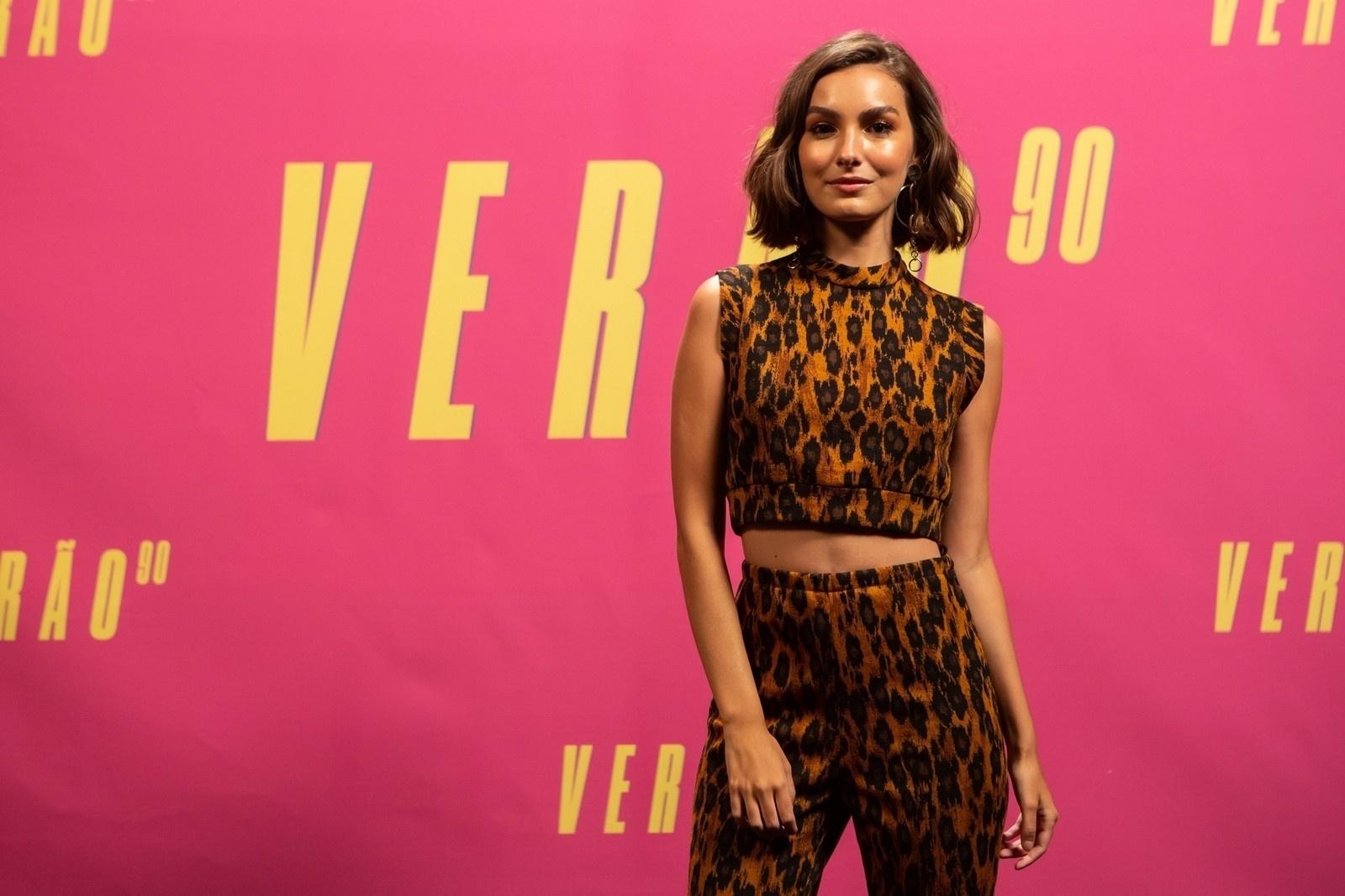 Marina Moschen apostou na oncinha da grife Miu Miu para lançamento da novela "Verão 90" - Isabella Pinheiro/Globo