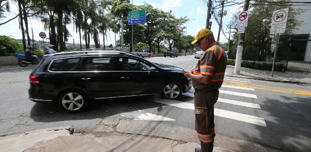 Bolsonaro quer fim de exame de drogas e multa menor por rodar sem capacete