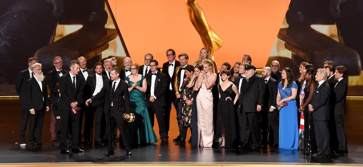 Elenco e equipe de Game of Thrones: Série da HBO levou prêmio por melhor drama - Kevin Winter/Getty Images