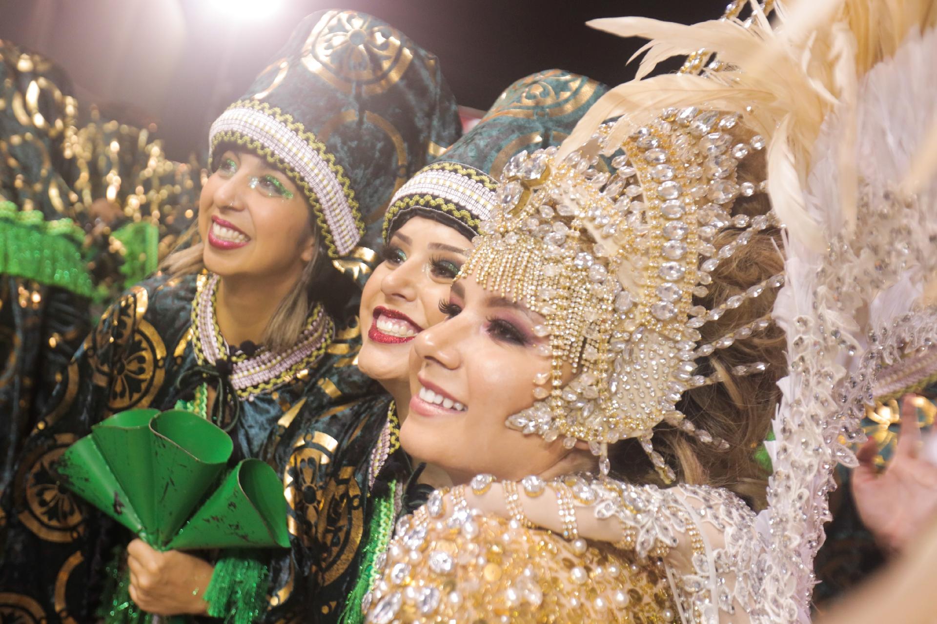 Mancha Verde é a quarta escola a desfilar no Sambódromo - Ricardo Matsukawa/UOL