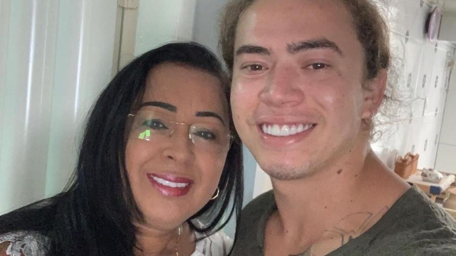 Valdenice, mãe de Whindersson Nunes, criticou a família da ex-noiva do filho - Reprodução/Instagram