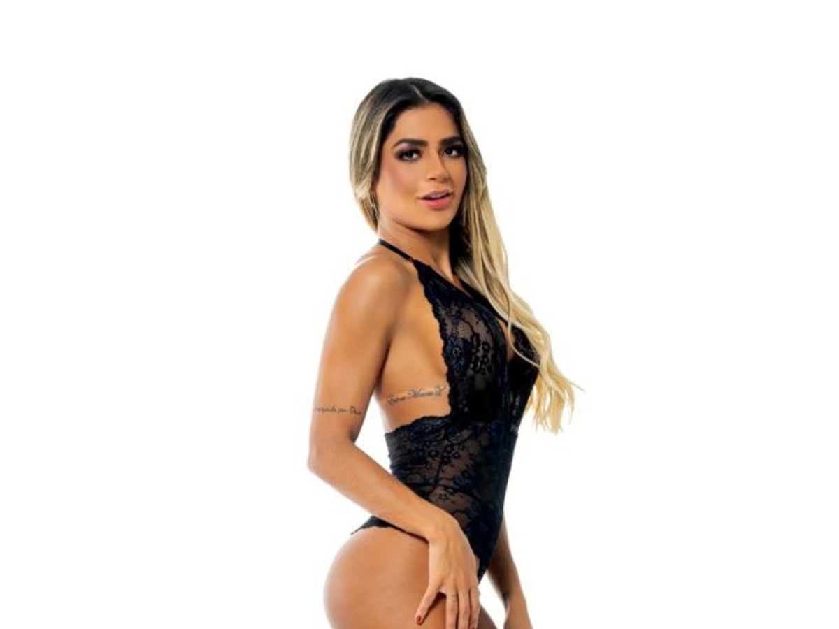 Paula Lima, musa do Corinthians expõe vida sexual