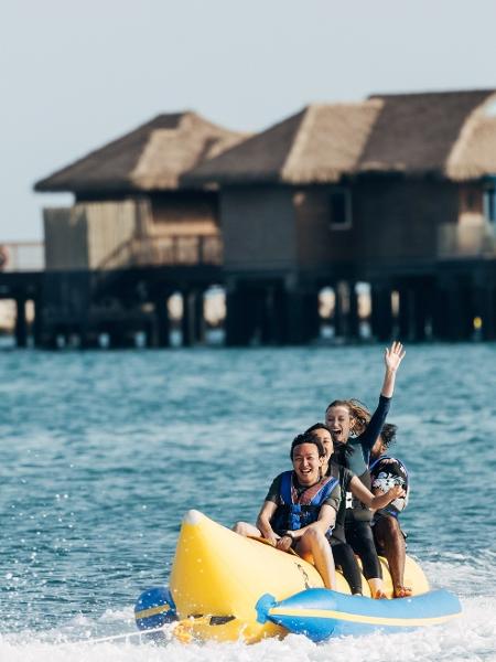 Banana boat perto dos bangalôs do resort - Divulgação - Divulgação