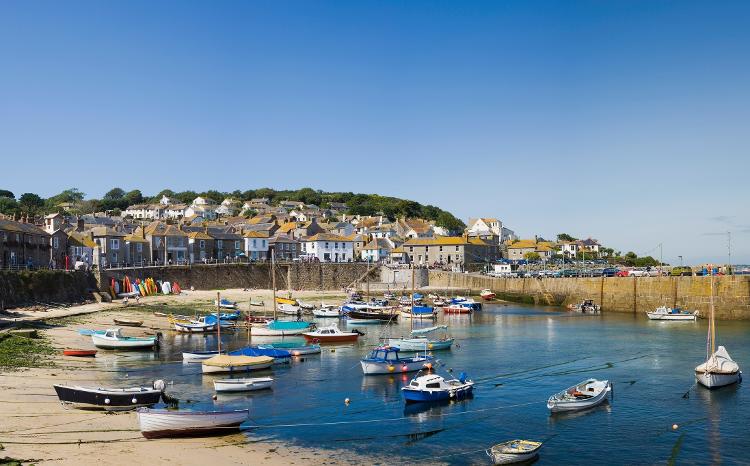 Mousehole in Cornwall - Getty Images/iStockphoto - Getty Images/iStockphoto