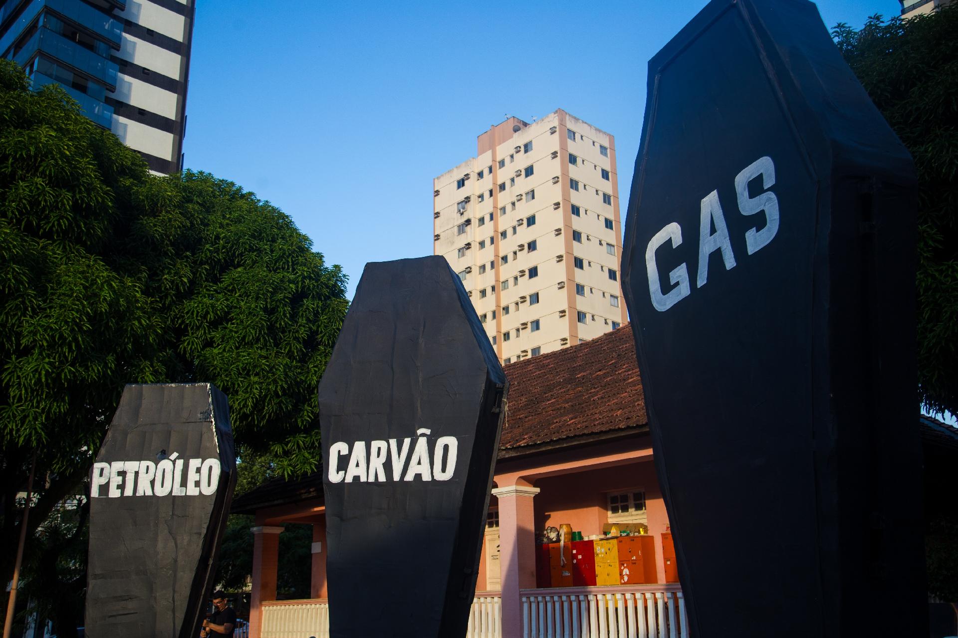 Marcha terá performance do funeral dos combustíveis fósseis - undefined