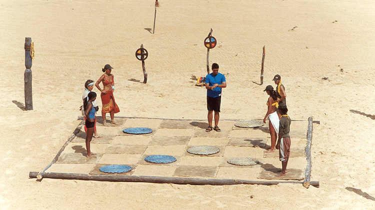 Equipes "Sol" e "Lua" durante prova de "No Limite" (2000) - Divulgação/Viva - Divulgação/Viva