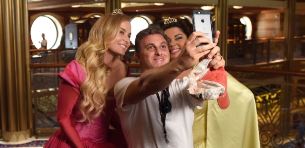 Angélica, Fabiana Karla e Luciano Huck em navio da Disney - Divulgação/Todd Anderson/Disney Cruise Line - Divulgação/Todd Anderson/Disney Cruise Line