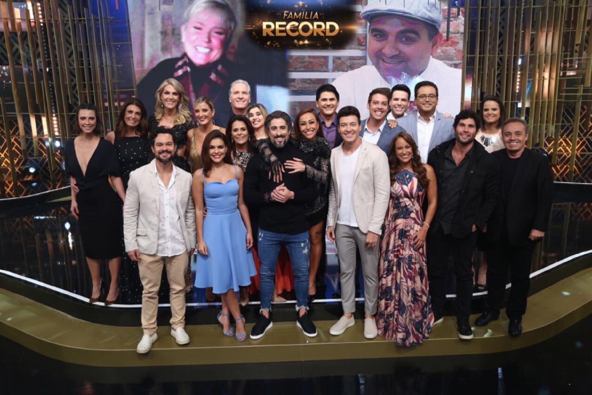 Após barraco e polícia na porta, Record exibe especial em clima de paz - Divulgação/TV Record