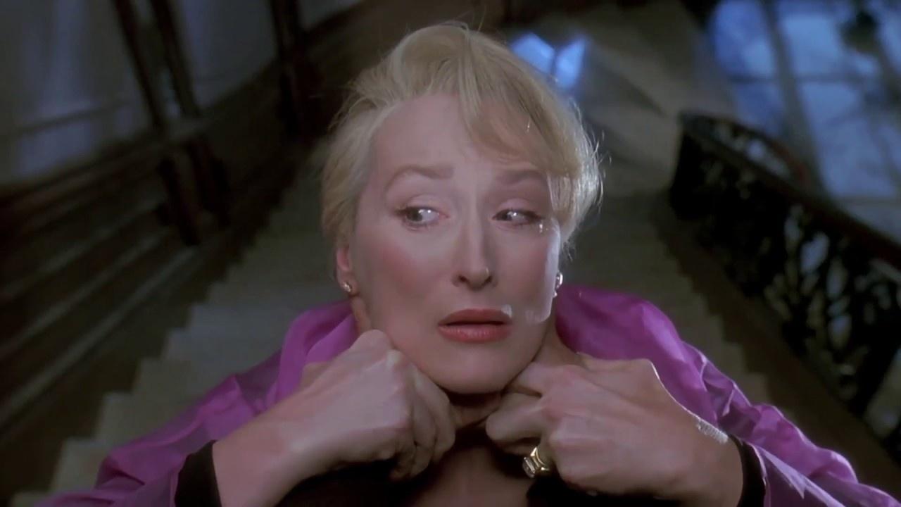 Meryl Streep em cena de "A Morte lhe Cai Bem" (1992) - Reprodução