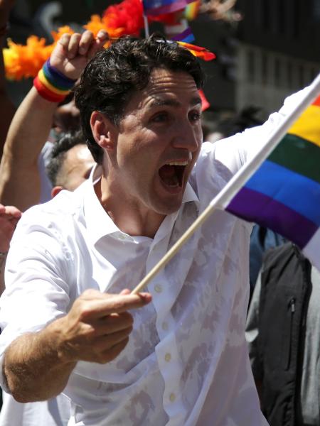 O primeiro-ministro Justin Trudeau participa da Parada do Orgulho LGBTQ em Toronto, no Canadá - Reuters