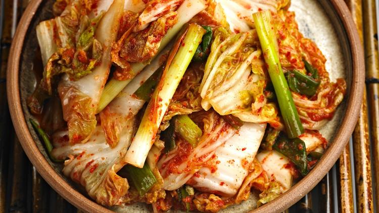 Que tal tentar fazer o kimchi em casa?