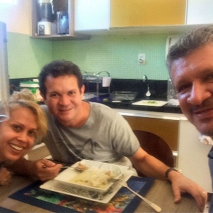 O empresário Claudio Mello com os líderes da banda Calypso, Joelma e Chimbinha - Reprodução/Instagram/@claudiomelloce - Reprodução/Instagram/@claudiomelloce