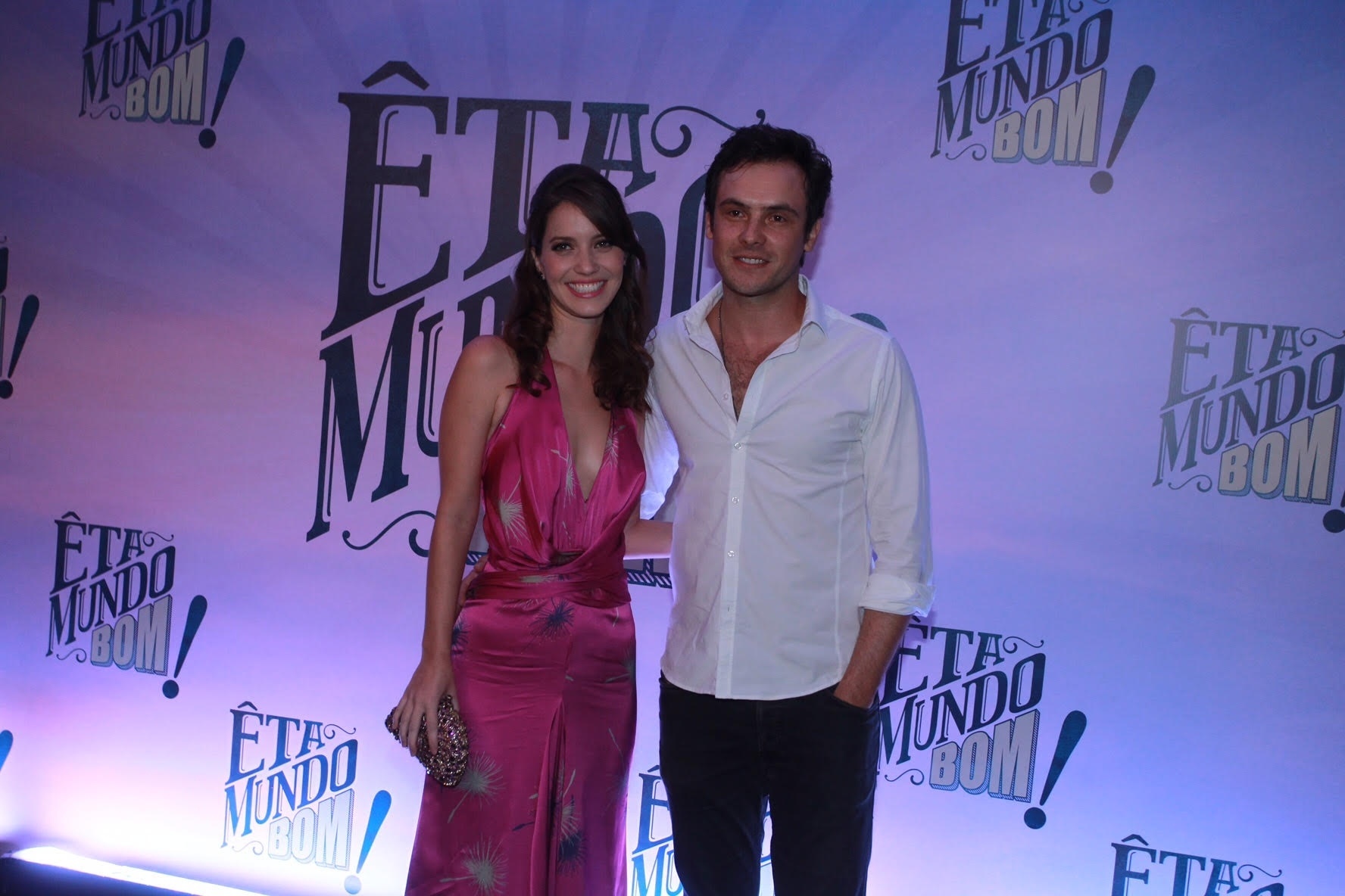Nathália Dill e Sérgio Guizé chegam juntos à festa de lançamento de "Êta Mundo Bom", nova novela das seis da Globo, nesta quinta-feira (7), no Rio de Janeiro - Marcello Sá Barretto/AgNews