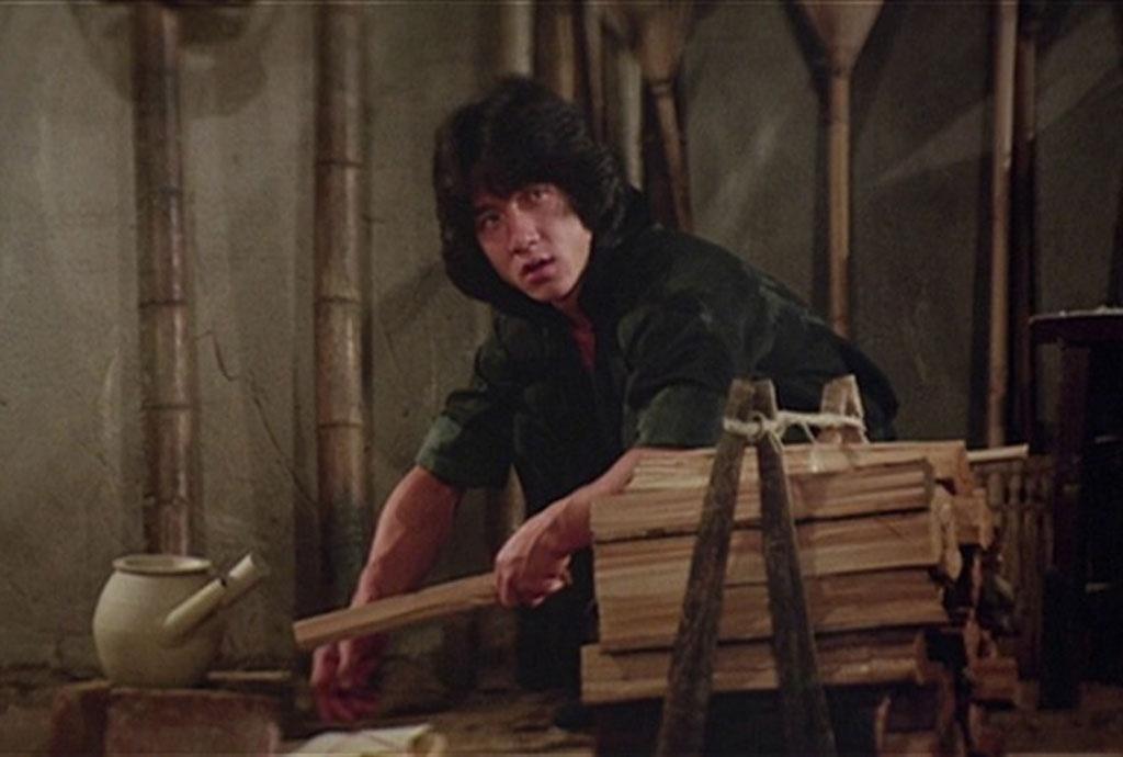 Jackie Chan em cena de "Dragon Lord" (1982) -
                                                    Divulgação