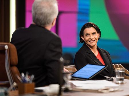 A cantora Marina Lima é entrevista por Pedro Bial - Ramon Vasconcelos/Rede Globo