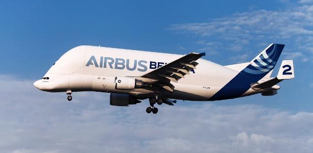Um dos maiores do mundo: Airbus aposenta avião BelugaST, a 'baleia voadora'
