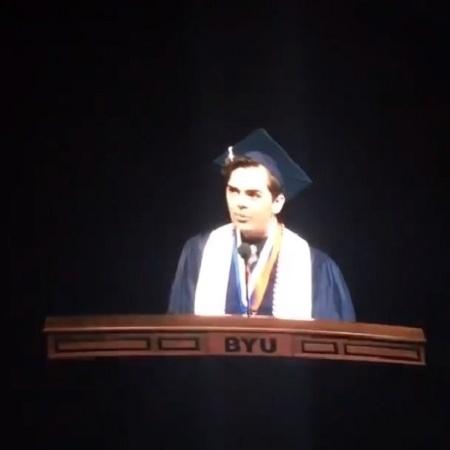 Matt Easton em discurso de formatura da faculdade - Matt Easton/Reprodução Twitter