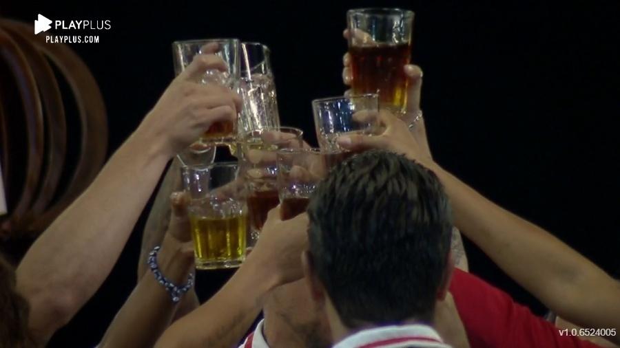 A Fazenda 2020: Peões curtem festa 'High School' - Reprodução/Playplus