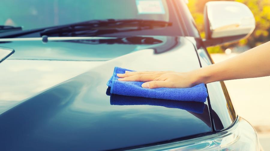 É possível cuidar do próprio carro em casa, mas mantê-lo limpo e conservado requer cuidados - Getty Images
