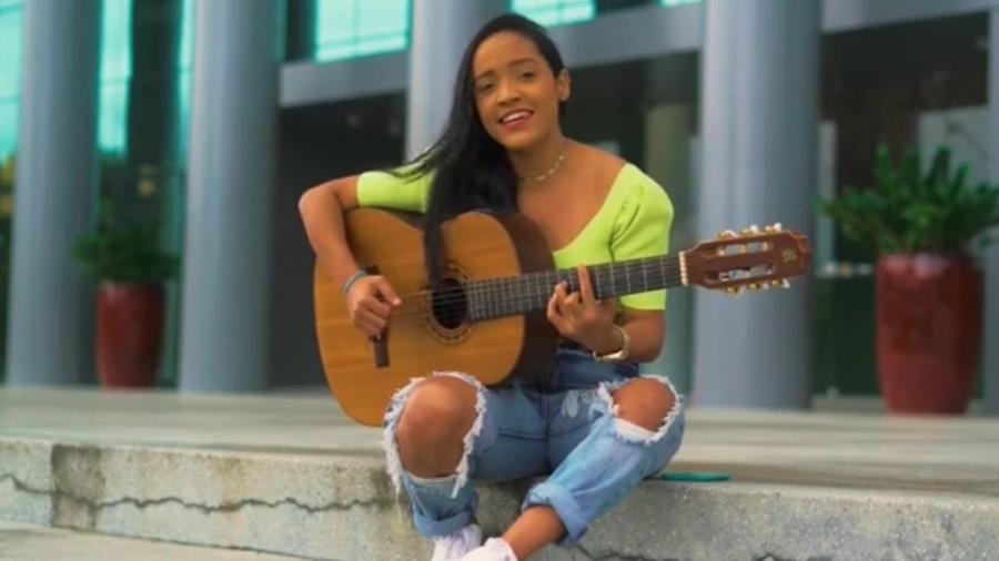 A cantora Tâmara Santos estava na calçada com duas amigas quando foi atingida por um carro desgovernado - Reprodução/Instagram