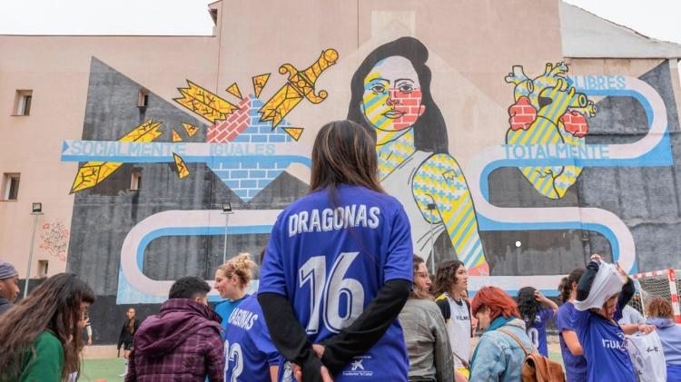 Jogadora com a camisa do time feminino do Dragones de Lavapiés - Divulgação - Divulgação