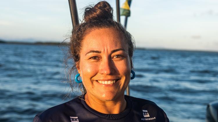 A pesquisadora Fernanda Possatto estuda a presença de microplásticos no ambiente marinho A pesquisadora Fernanda Possatto estuda a presença de microplásticos no ambiente marinho