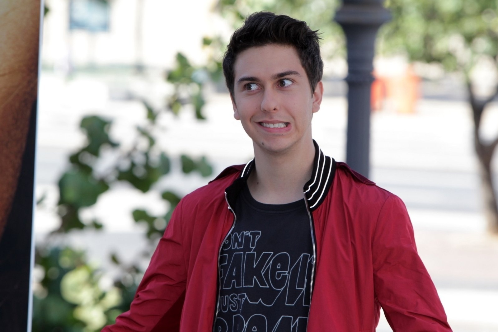 1.jul.2015 - Ator Nat Wolff e autor John Green fazem lançamento do filme "Cidades de Papel", no Hotel Copacabana Palace - Marcello Sá Barretto / AgNews