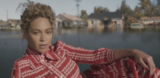 Beyoncé em cena do clipe de seu novo single, "Formation", lançado no sábado (6) - Reprodução/YouTube