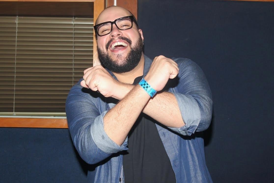 2.dez.2016 - Na noite desta sexta-feira, vários famosos estiverem presentes no Citibank Hall, em São Paulo, para acompanhar a apresentação de Xuxa. Tiago Abravanel posou para fotos ao chegar ao evento - Manuela Scarpa/ Brazil News