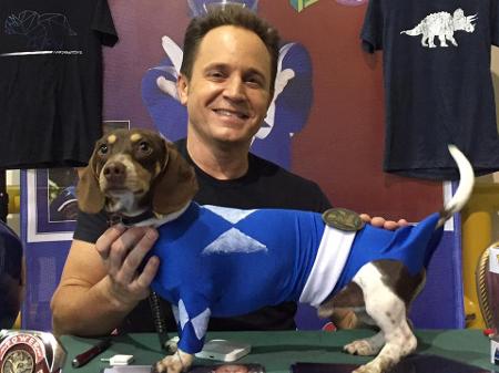 O ator americano David Yost, hoje com 49 anos - Reprodução/Facebook