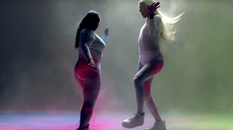 Preta Gil e Pabllo Vittar em clipe de "Decote" - Reprodução - Reprodução