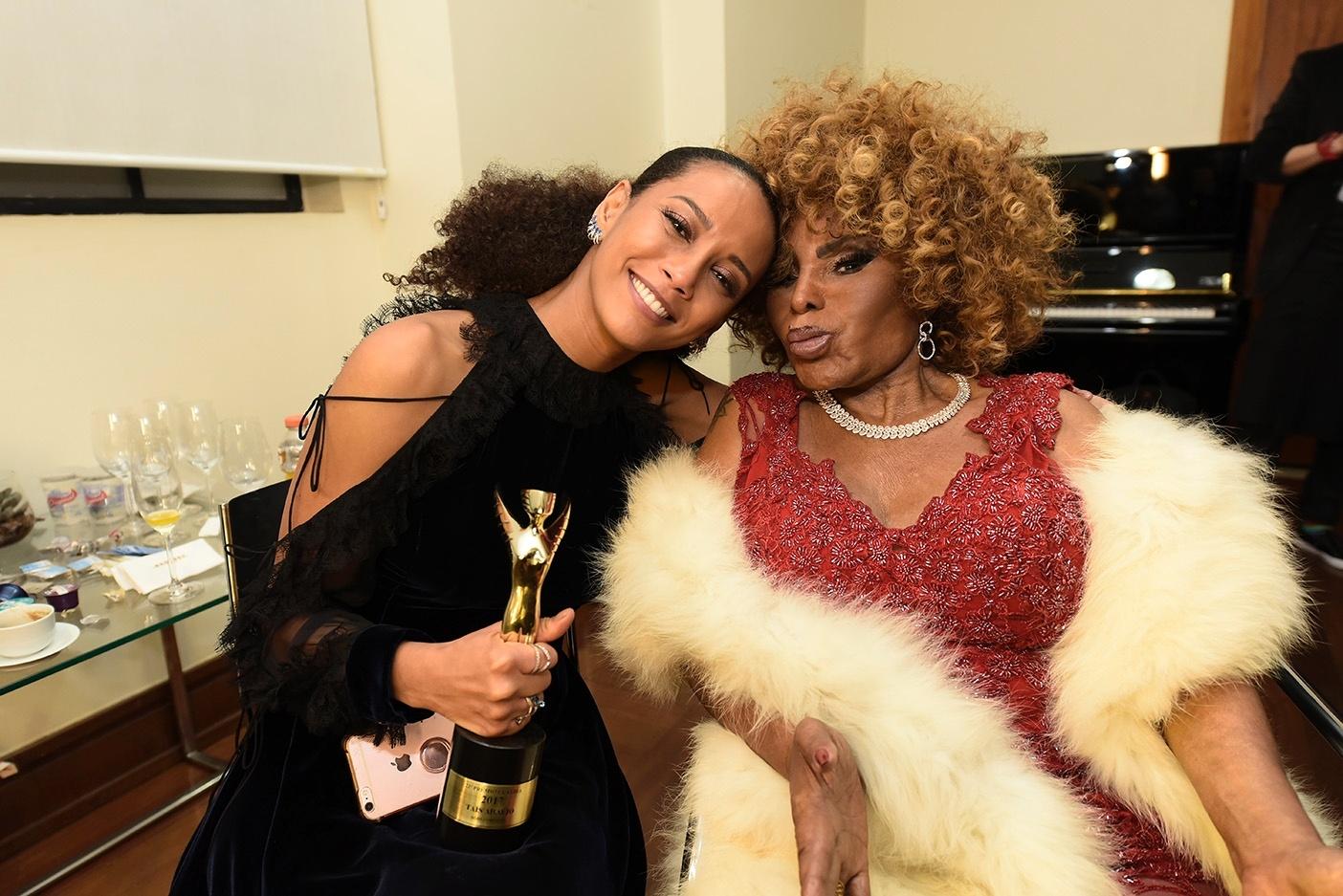 Taís Araújo e Elza Soares - Biofoto/Flavio Santana.