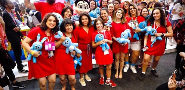 Festival geek em SP | CCXP: cosplayers fazem 'Monicaço' com a presença da Mônica original