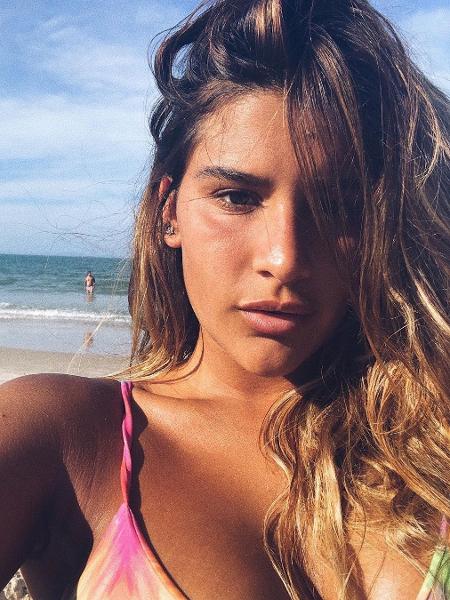 Giulia Costa publica foto de biquíni em praia de Florianópolis - Reprodução/Instagram