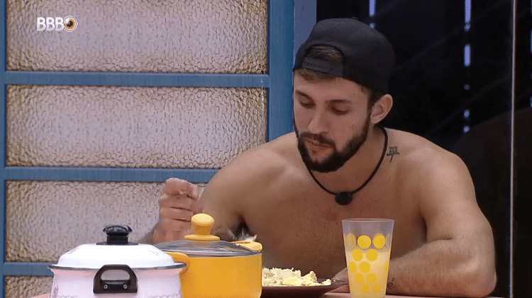 BBB 21: Arthur reclama de voto de Gil - Reprodução/Globoplay - Reprodução/Globoplay