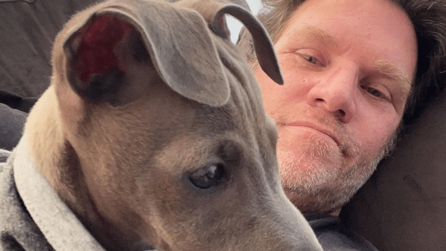 Carlos Bertolazzi contou que seu cachorro, Zino, morreu - Reprodução / Instagram