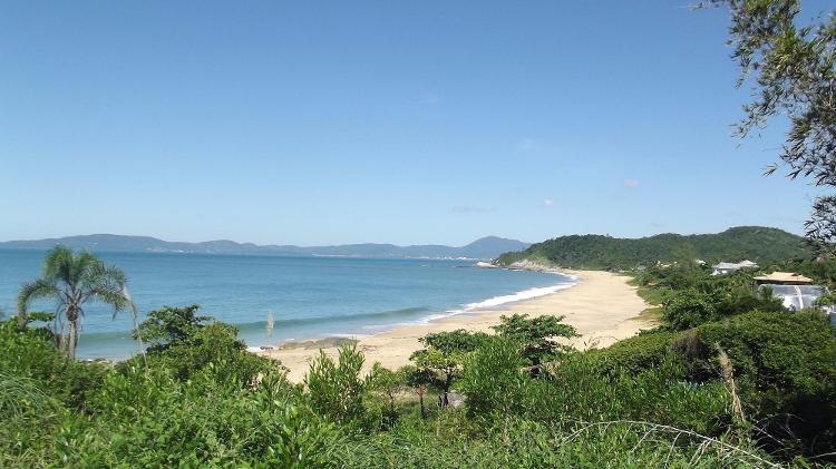 Praia do Estaleirinho, Balneário Camboriú (SC)