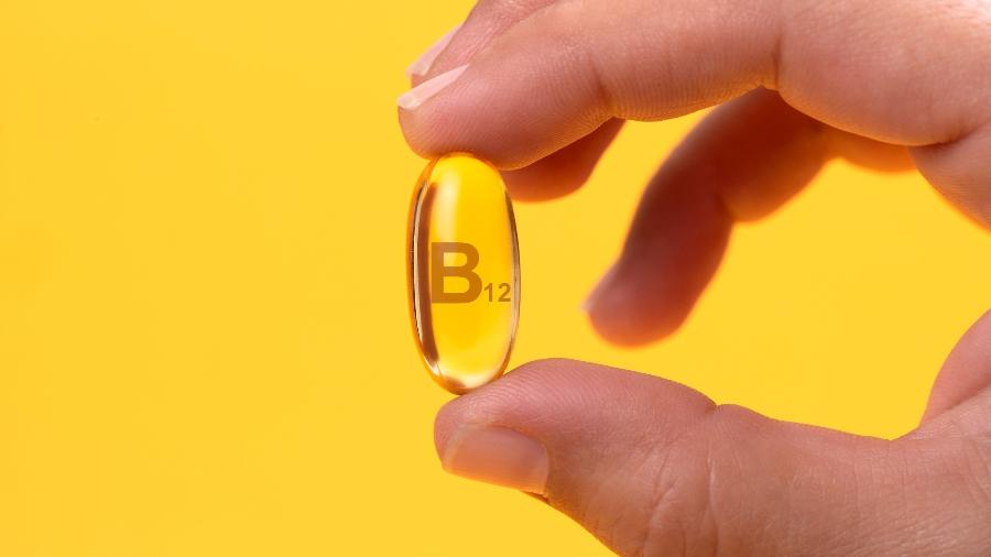 vitamina B12, cápsula