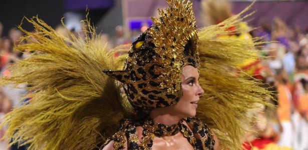 Até o Chat GPT duvidou: a difícil missão de Paolla Oliveira sambar mal