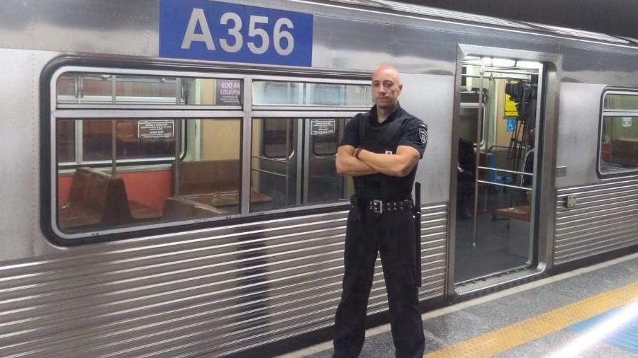 Rogério Narciso Vieira trabalhava como segurança metroviário; hoje, se esforça para recuperar plenamente os movimentos Rogério Narciso Vieira trabalhava como segurança metroviário; hoje, se esforça para recuperar plenamente os movimentos