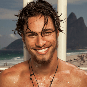 Pablo é modelo internacional: "A moda é que paga as minhas contas"  - Divulgação - Divulgação