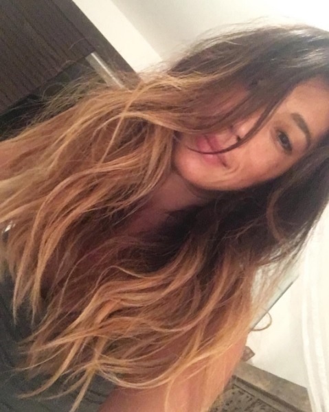 16.mai.2016 - Dani Suzuki passou por uma mudança radical no visual para seu próximo trabalho na TV. A atriz e apresentadora vai aparecer com os fios loiros na novela "Sol Nascente" - Reprodução/Instagram/danisuzuki