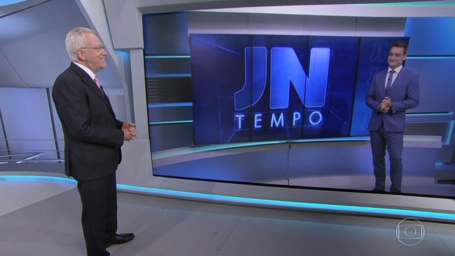 Alexandre Garcia dá as boas-vindas a Tiago Scheuer na previsão do tempo do "Jornal Nacional" - Reprodução/TV Globo