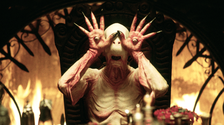 Doug Jones como o Homem Pálido do filme "O Labirinto do Fauno" Doug Jones como o Homem Pálido do filme "O Labirinto do Fauno"