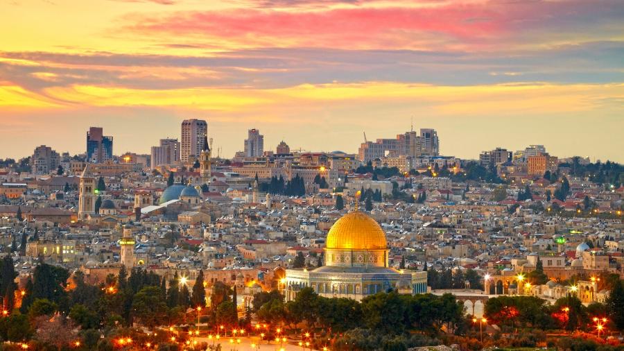 Jerusalém se transforma completamente perto da meia-noite. - Getty Images/iStockphoto