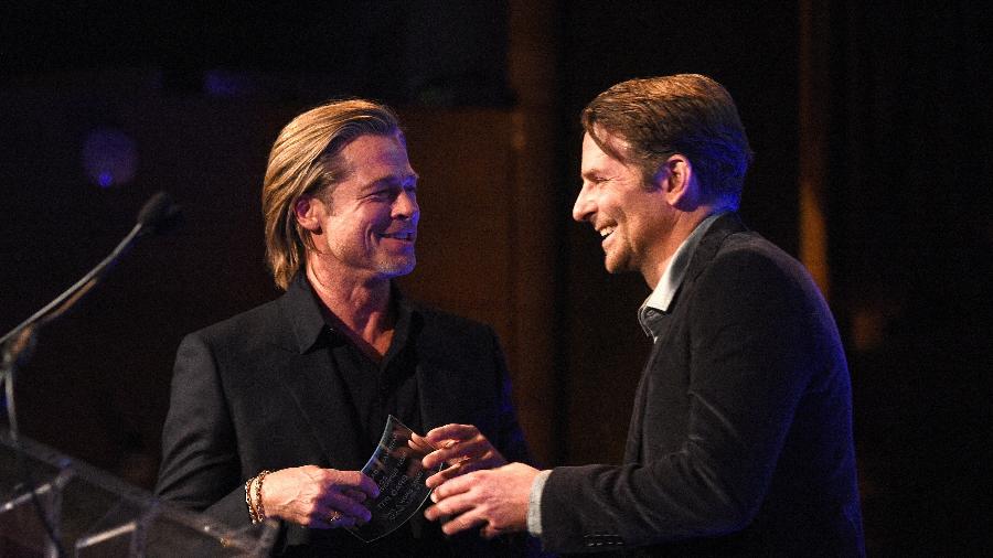 Brad Pitt e Bradley Cooper durante o National Board of Review Annual Awards Gala - Kevin Mazur/Getty Images 